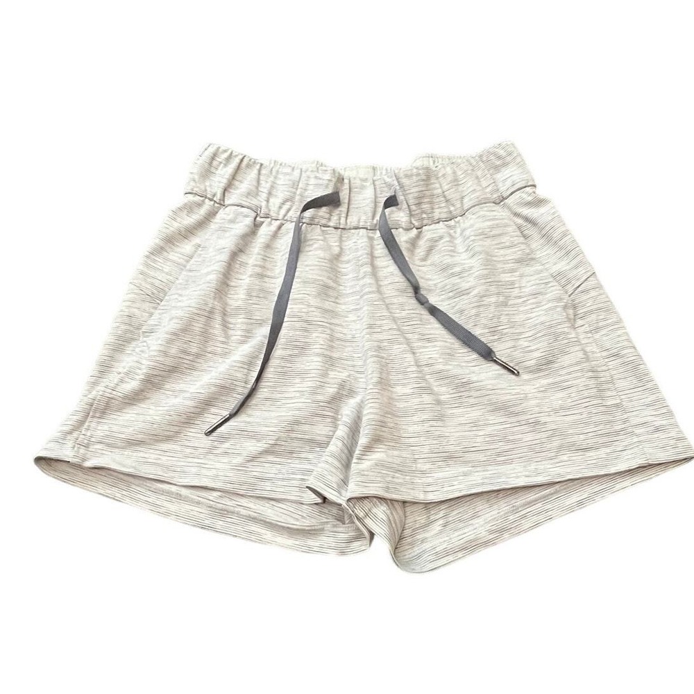 Lululemon Only the‎ Fly Shorts Short Women 2 Grey Heathered Drawstring LW7AGHS